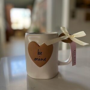 Rae Dunn Valentines Day Be Mine Heart Mug NWT